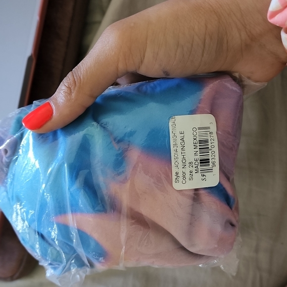 Jackson 4-onesie- nightingale - Picture 6 of 11